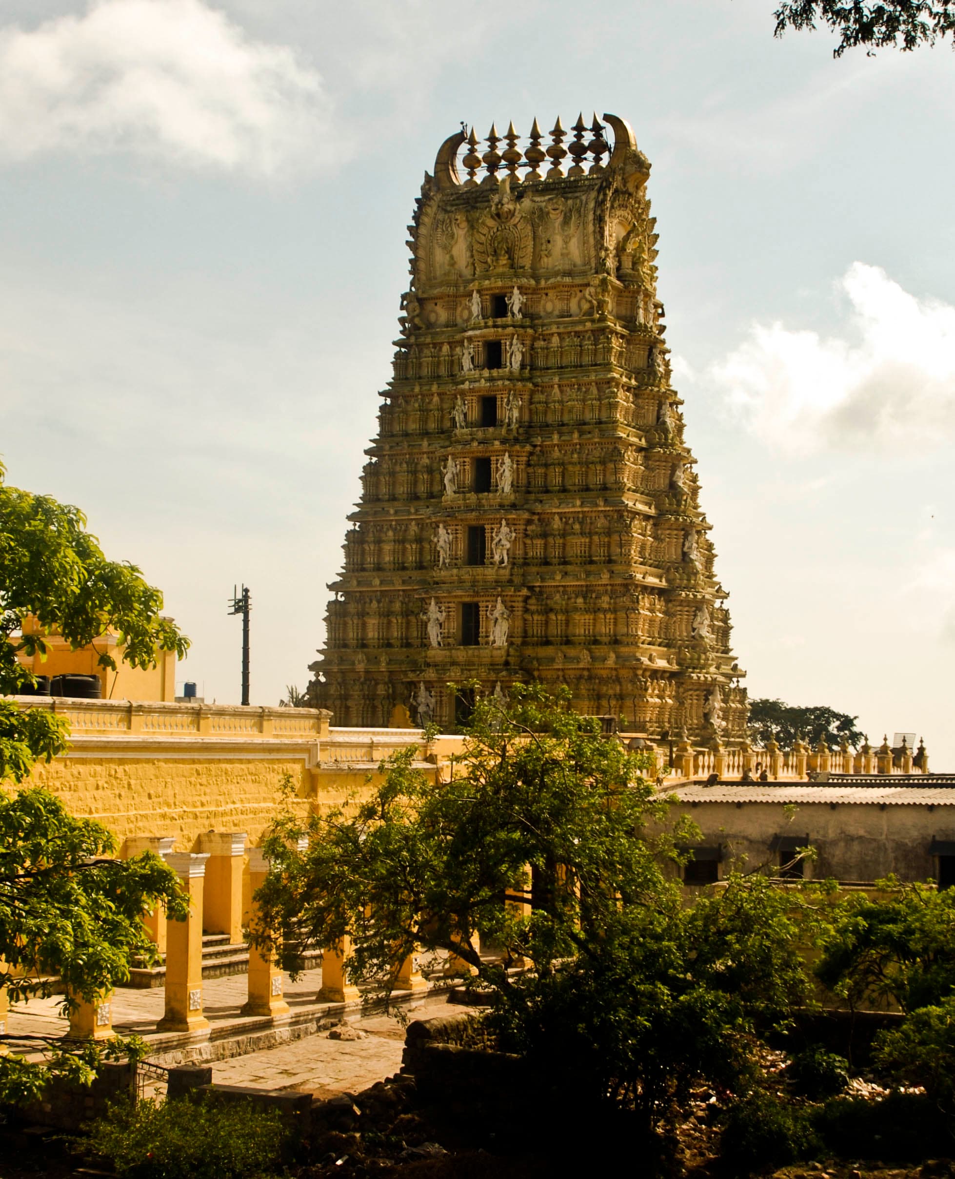 Mysuru Dasara 2026 — The Chamundeshwari Festival Guide